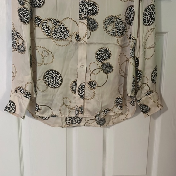 Bbdakota nwt women’s top size small color beige and nice print - Picture 3 of 5